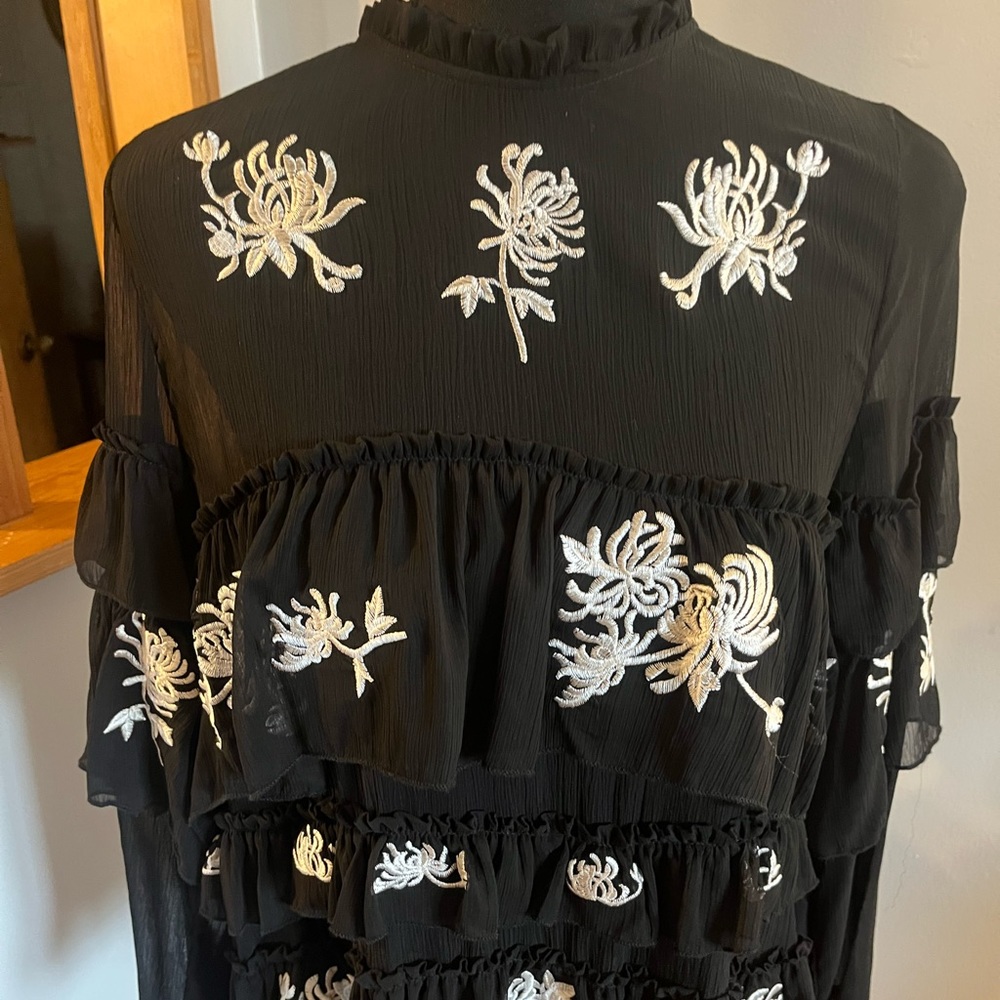 Zara Black Sheer Ruffled Floral Embrodiered‎ Tiered Top Blouse Size S